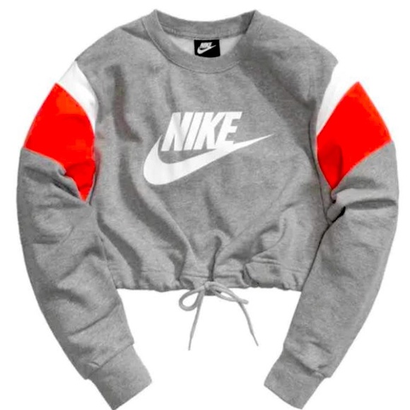 Nike Heritage Crew Crop Sweatshirt - Picture 1 of 2
